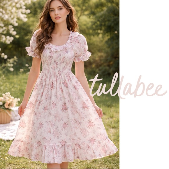 Tullabee Floral Smocked Midi Dress Cottagecore Meadow Romance Size M - Picture 11 of 12